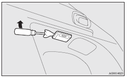 Mitsubishi Lancer: Cargo room lamp. 2. Remove the bulb by pulling it out.