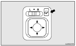 Mitsubishi Lancer: Retracting and extending the outside mirrors. 