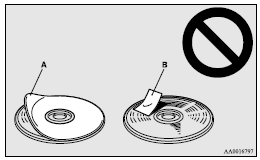 Mitsubishi Lancer: Handling of compact discs. Notes on CD-Rs/RWs