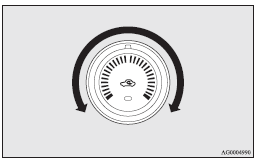 Mitsubishi Lancer: Control panel. Note