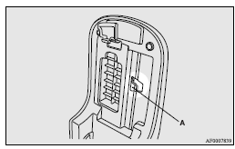 Mitsubishi Lancer: Floor console box. Cargo floor boxes